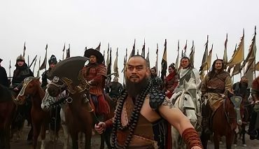 梁山泊&《水浒传》中的梁山势力放在三国时期,大概是个什么水平?