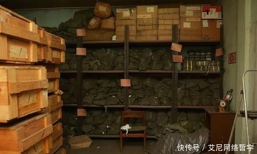 奖励|放羊的意外惊喜,发现日军宝藏装满许多车辆,获得锦旗奖励