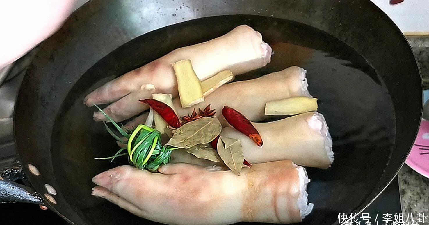 酸辣猪蹄,十几年老配方,秘制泡番茄酸香独特,好吃