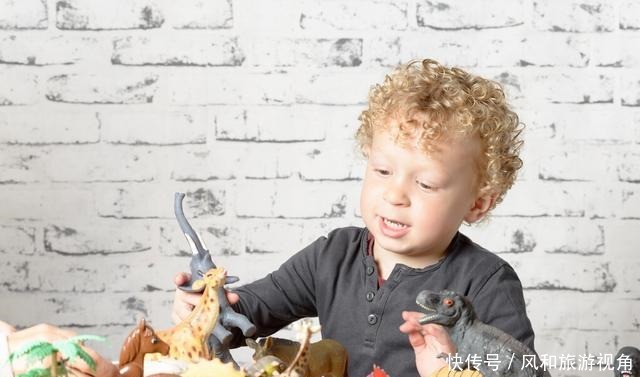 对恐龙|孩子喜欢恐龙,多半和这4种心理有关,家长要了解一下