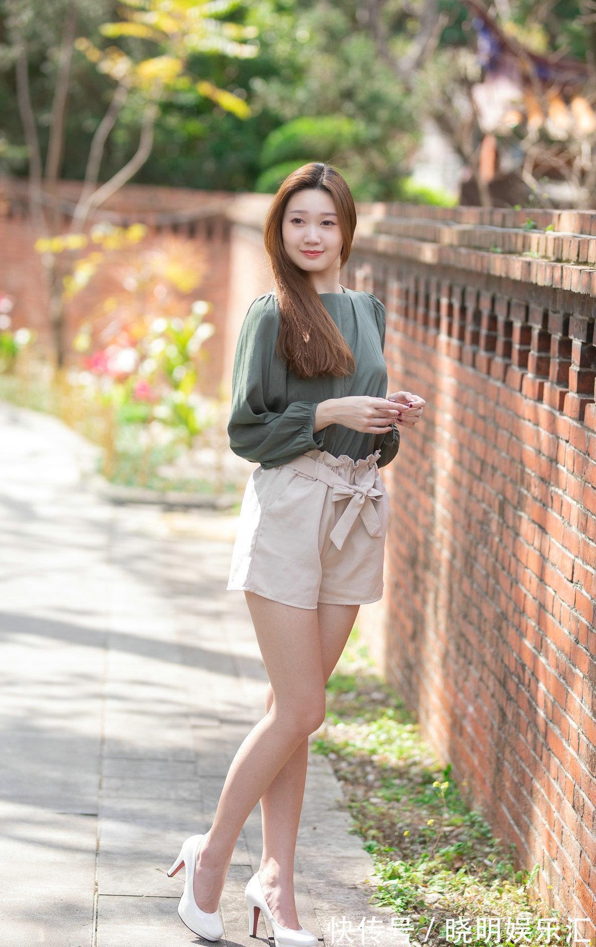 简约|运动女生穿搭健美裤,穿出简约修身的美,轻盈时尚又美丽大方