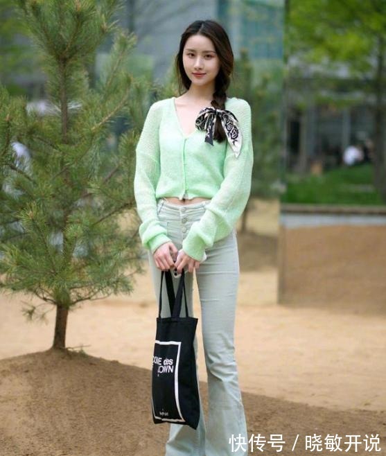 西服裤 越来越多女人喜欢穿绿色单品了,既减龄又好看,尽显优雅魅力