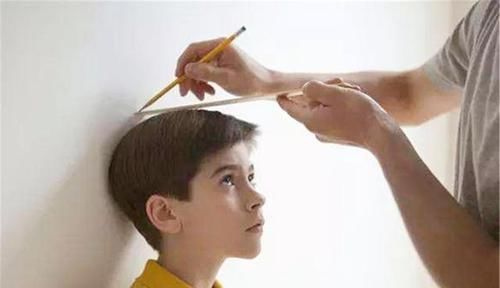 长高|孩子将来个头矮小,其实早有“征兆”,不提早重视就长不高了