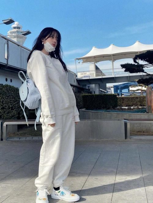 时尚女孩|小白鞋已经OUT,欧阳娜娜带火了“动漫少女鞋”,00后的最爱