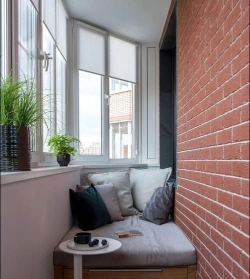 木柜床|阳台别打卡座了,装个木柜床能装又能躺,还能当间房多实用!