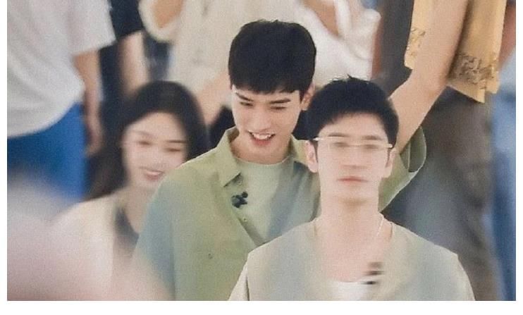 中餐廳|龔俊忙著錄《中餐廳》,網(wǎng)上已曝新劇!雙男主題材,但不搭張哲瀚