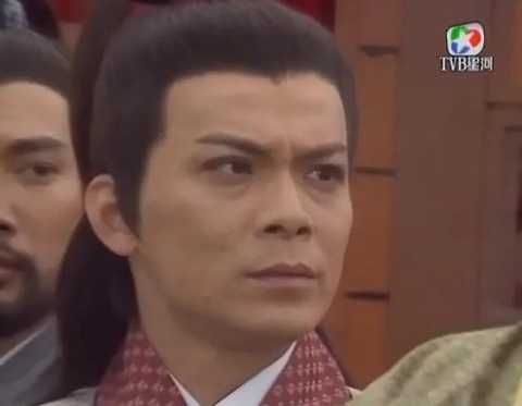 穿紅衣服最帥的男人長這樣