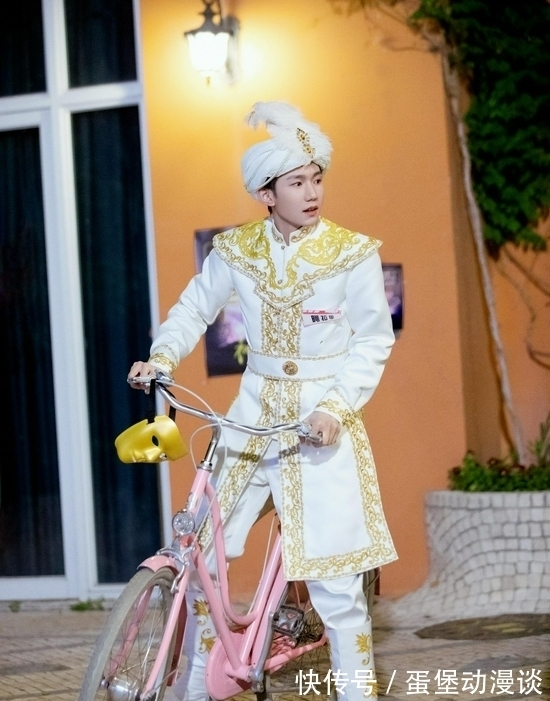 原生家庭|奇異劇本鯊聚焦家庭 王源稱和父母爭(zhēng)執(zhí)會(huì)換位思考