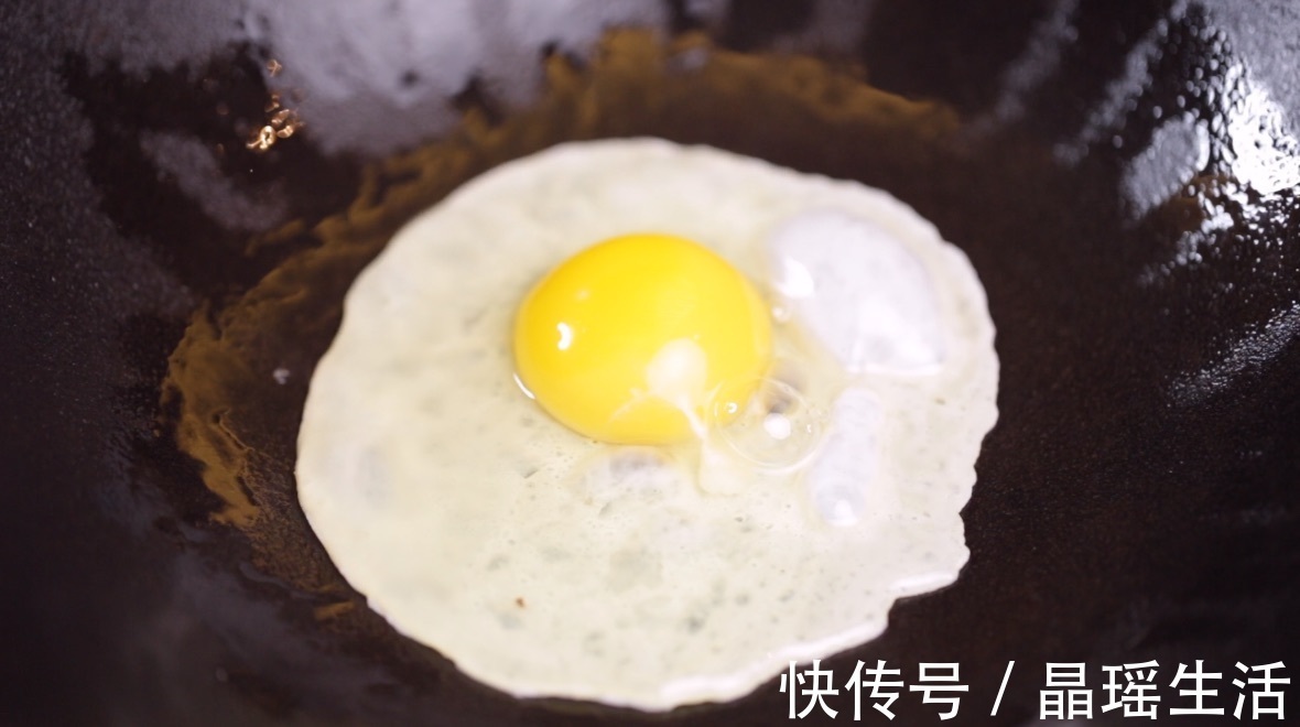 可口|培根蛋吐司沙拉酱番茄，美味可口，制作简单