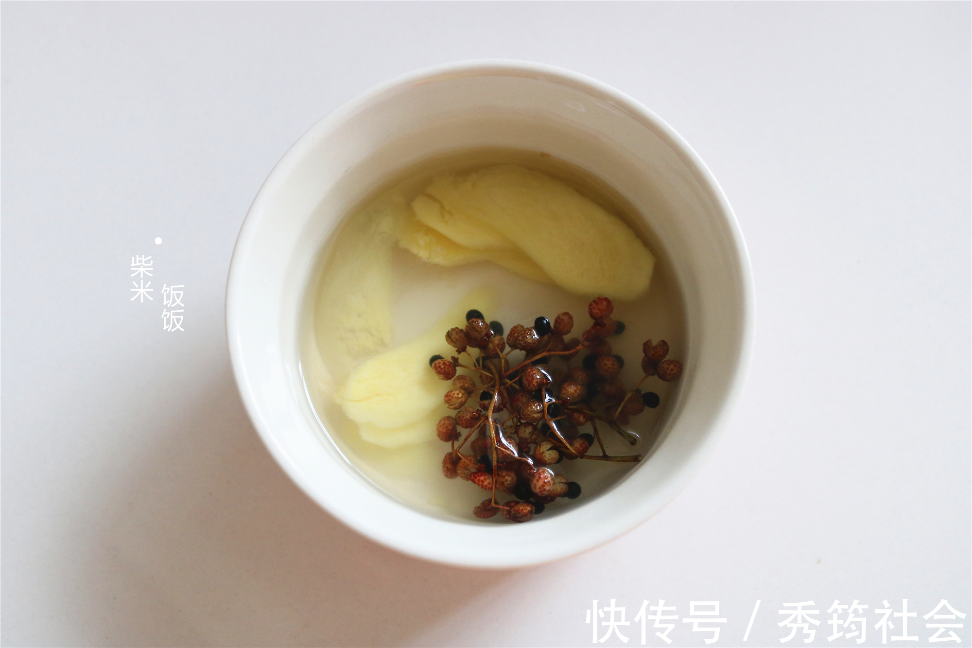 鲜香|跟87岁奶奶学调馄饨馅,咬一口满嘴汁,鲜香弹牙,太好吃了