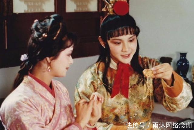 封建礼教|薛宝钗:曾在滴翠亭里扑蛾蝶,却不想,一入贾府误终身