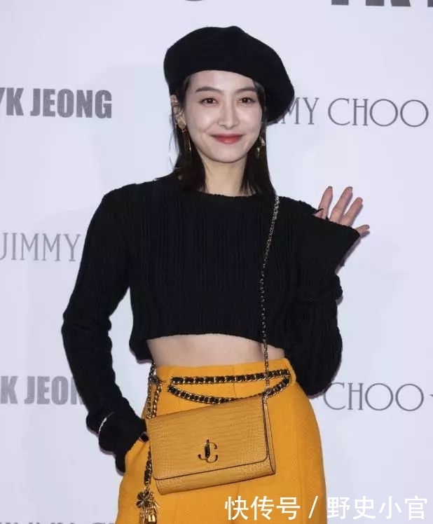 半个月没出门头发乱糟糟，懒女孩都懂得戴贝雷帽，颜值瞬间飙升