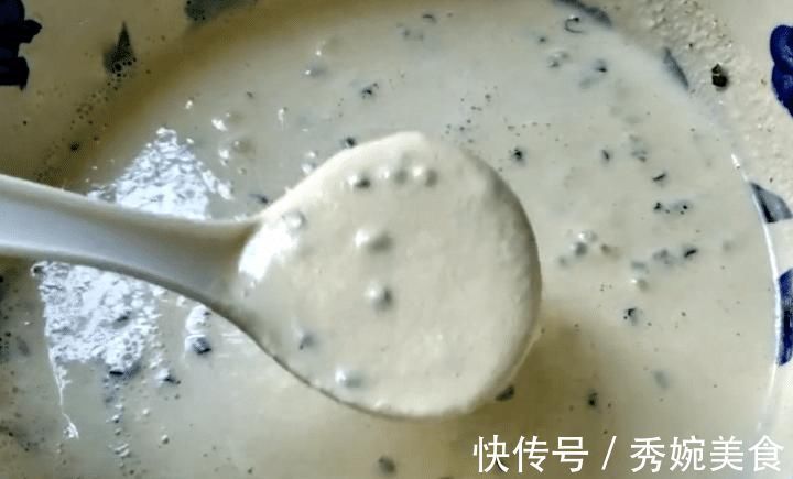 黄豆|天冷,早餐别再吃油条了,换种吃法,不醒面不揉面,咸香又酥脆