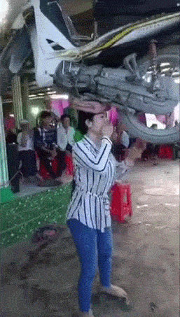 |搞笑笑话，动图：杆一沉，就知道是条大鱼！