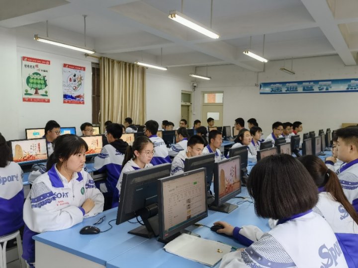 教育信息化|祝贺！济南中学被评为全市第二批中小学智慧校园示范校