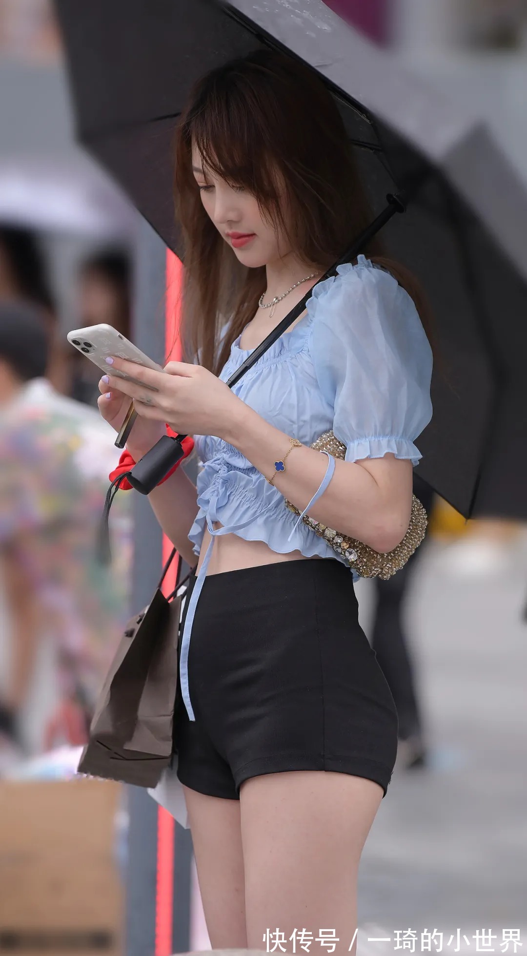 穿搭|高颜值的小姐姐,显腿穿搭惹人爱
