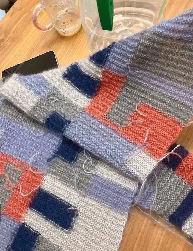 耐克鞋 奶奶为孙子织出14000元奢侈品同款毛衣!网友:无价之宝!