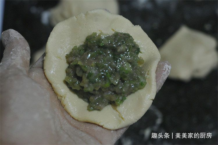 冬天寒冷！又到吃此物的时候，从小到大的最爱，清香Q弹好过瘾！