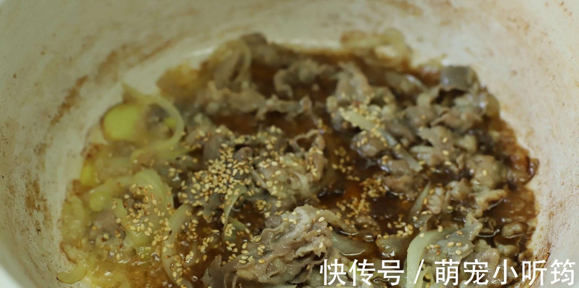 40岁主妇晒1人食午餐,走红朋友圈,网友:精致,把日子过成诗