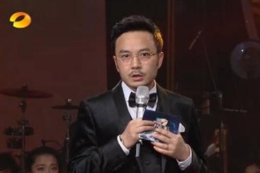 台长|1991年，倪萍用4张白纸“欺骗”上亿观众，台长不以为耻反以为荣