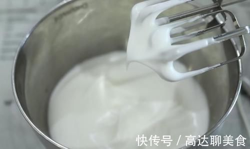 清流|在芝士蛋糕中算是一股清流，对蛋糕的回缩有很大的帮助，轻芝士蛋糕