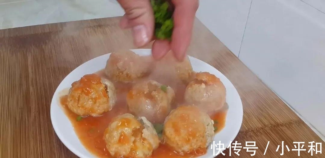 好吃|土豆这样做才好吃, 不用油炸, 比红烧狮子头都好吃, 好吃到流口水