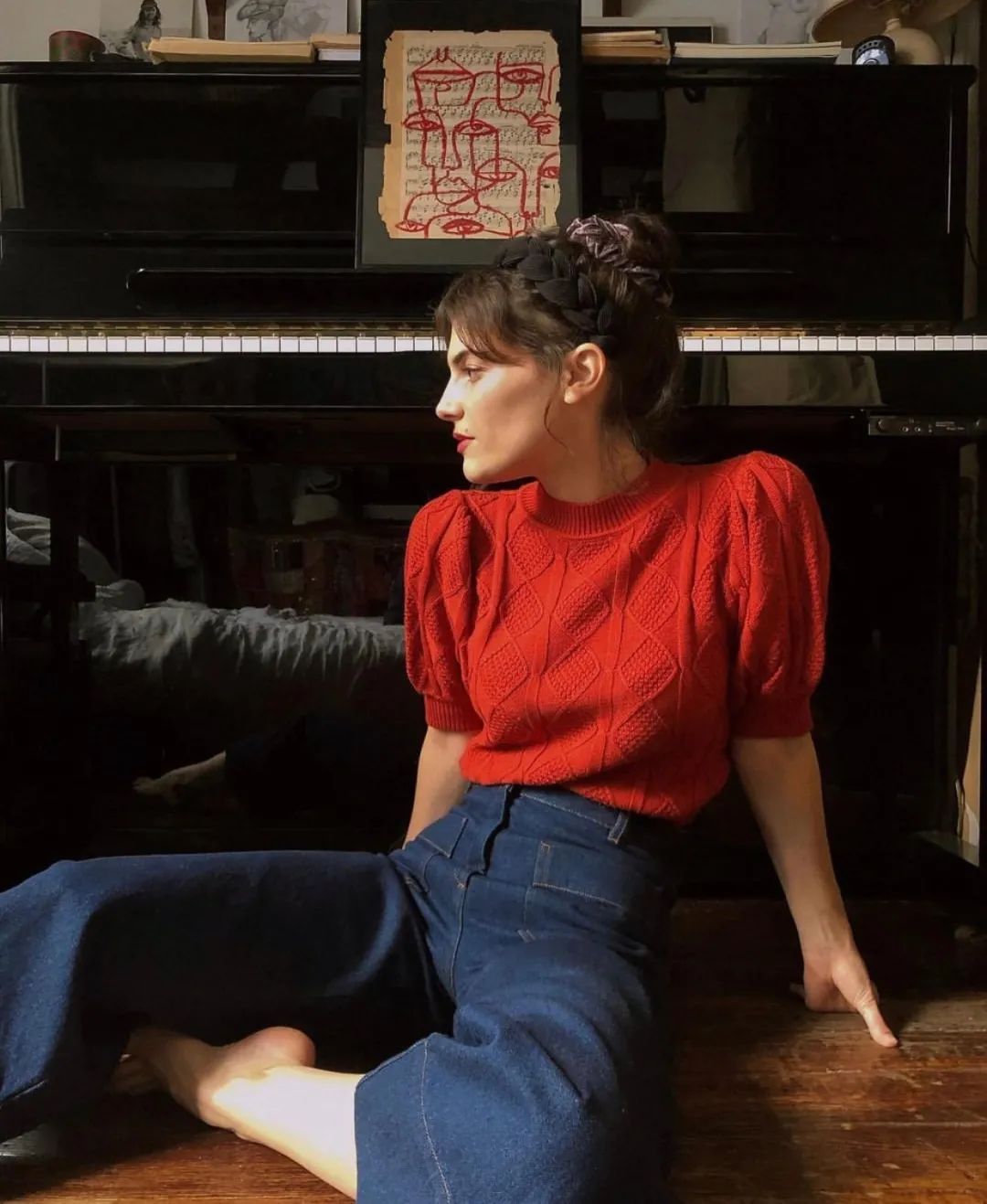 美姐|比黑白还配的颜色，大概只有它了……