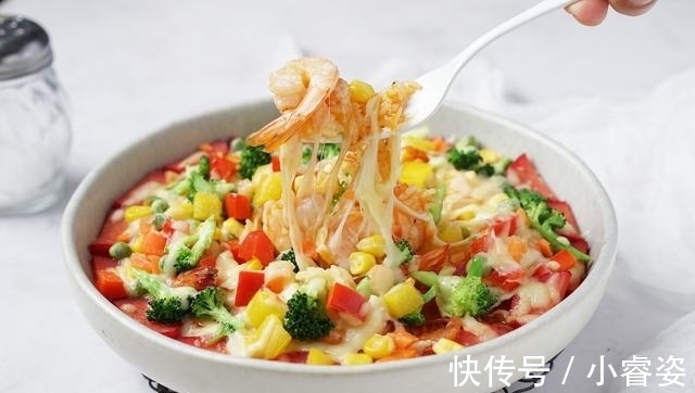 鲜虾|剩米饭别浪费,加些料烤一烤,色彩缤纷,奶香浓郁,孩子们抢着吃