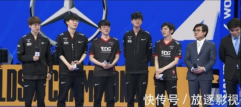 冠军|英雄联盟S11决赛冠军出炉,内娱男神全体“沸腾”,这场面太燃了