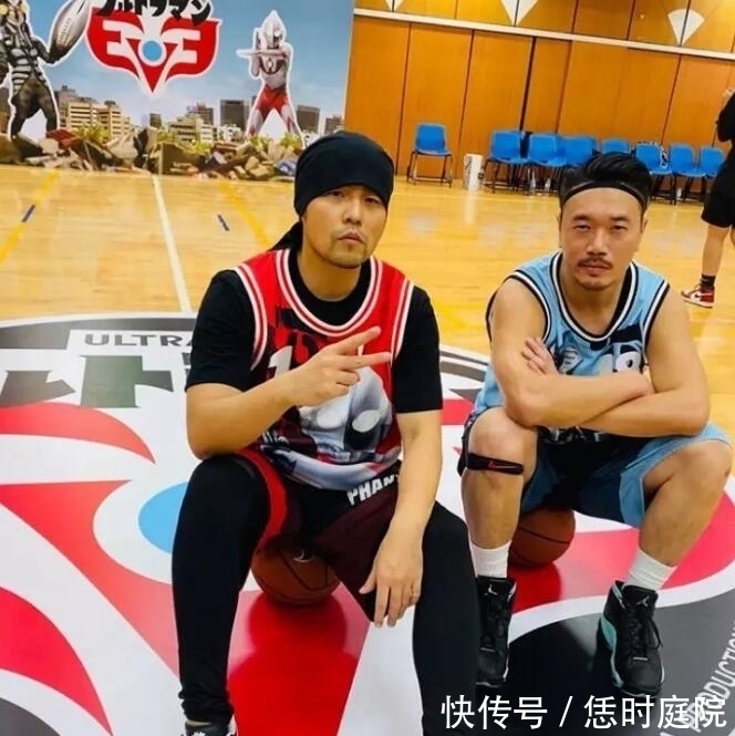 艺术品 合作的联名鞋直接秒空,连50码的都卖完,价格居然高达3万一双?