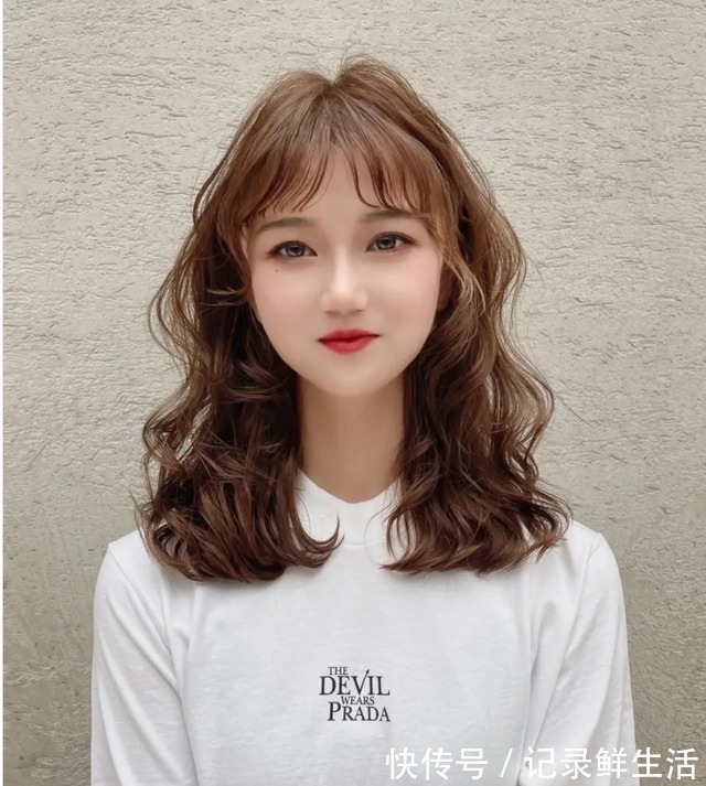 穿搭","m":"c4cf322434381188dca137cd8856870d35ae357","nlabel":"stat_3045611159:zm.news.so.com:54+N5oOc5Lul5b6A55qE57yY5YiG5LiO5oSf5oOF,pageType_zmt,glevel_3","ntag":"tfashion;sfashion_时尚;kfashion_1:穿搭;kfashion_1:打底裤;c
