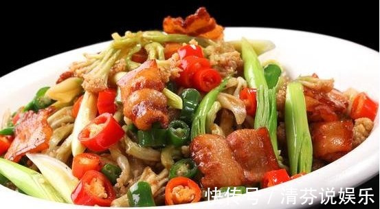 周末聚会在家招待朋友，做了几道下酒菜，做法简单，待客很有面子