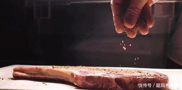 牛肉别再用清水洗,教你一招,脏东西血水自己出来!