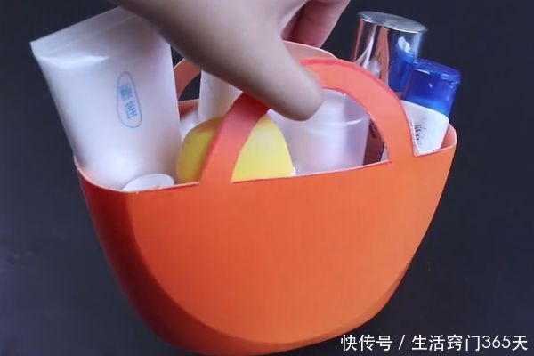 洗衣液空瓶切几刀,放在家里太实用了,超市一个要卖几十元!