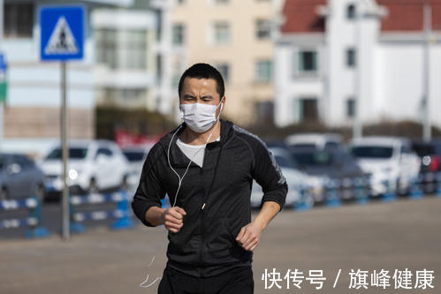 口罩|不要戴着口罩跑步!戴口罩运动的危害有哪些?