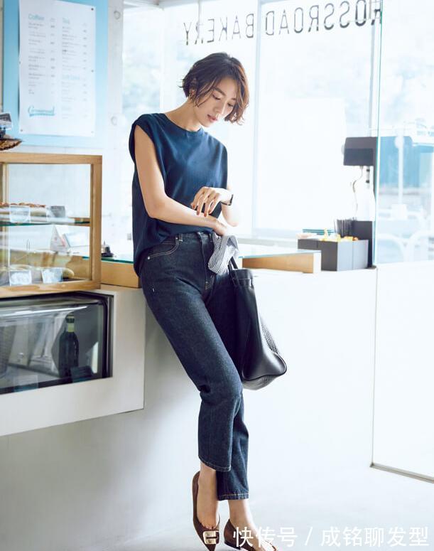 时尚|“无袖背心”才是今夏流行单品,简单随意又好搭配,清凉舒服时尚