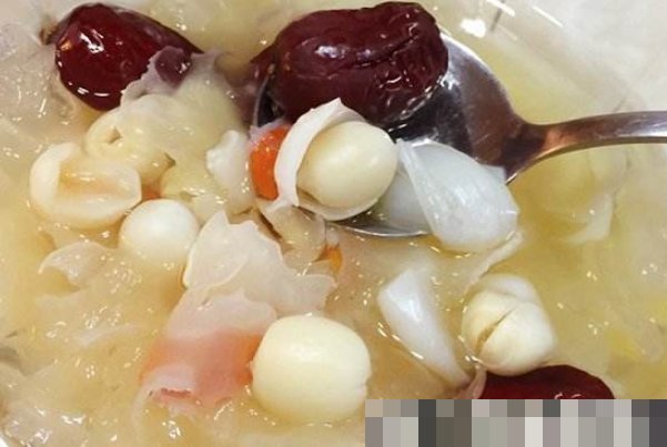 雪燕|女性过40以后,多吃4种天然碱性物,延缓衰老、皮肤又白又嫩