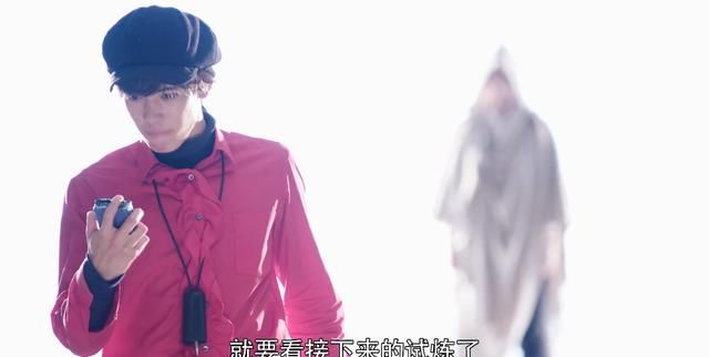 圣剑|假面骑士圣刃:目测有4人知道飞羽真的身世,但谜语人的世界不说