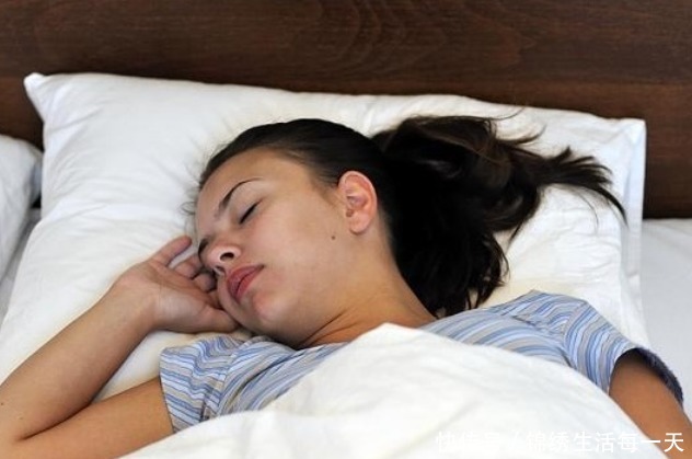 醒来|有的人睡觉老是在凌晨两三点突然醒来,到底是怎么回事