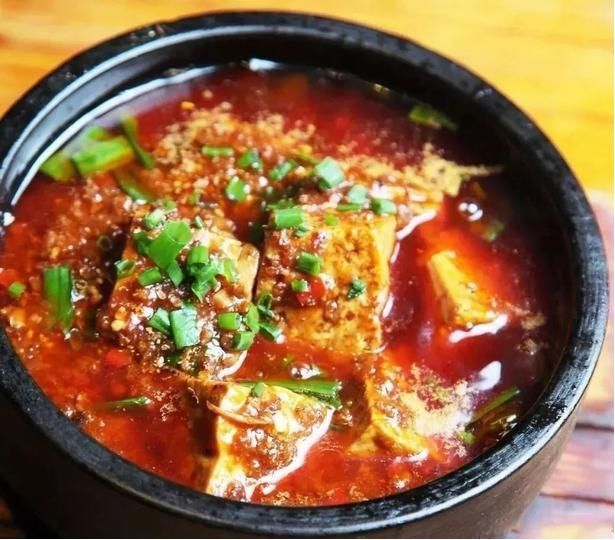 32道菜肴，妥妥的美味，有味道、有食欲，家人吃的很满足