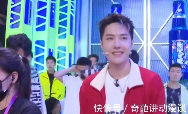 布布|《街舞4》王一博和布布见面!两人隔空比心,王一博全程飚英文