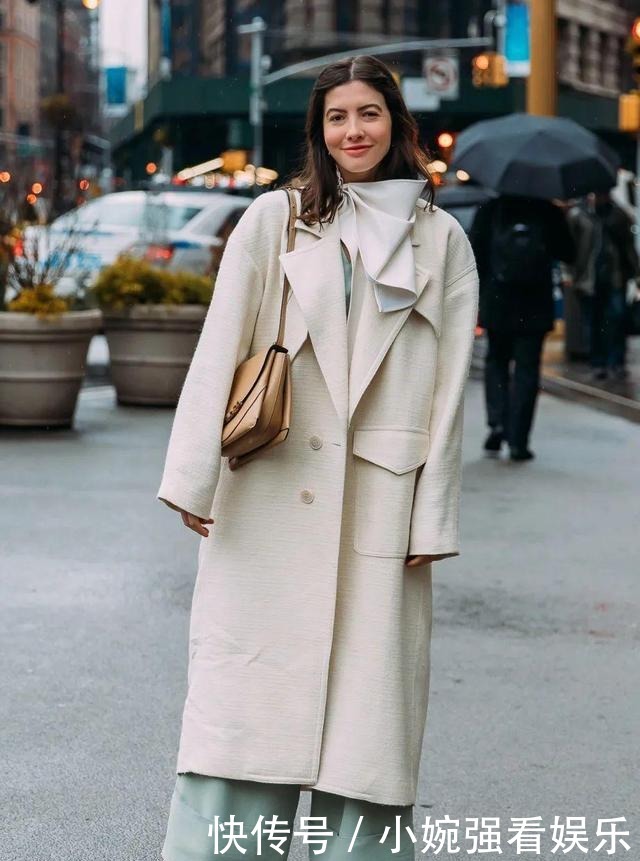 流行|别再穿“打底裤”了,现在流行这么穿!保暖又显瘦!