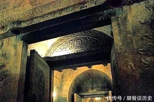 高价|孙殿英盗掘乾隆陵墓,随手扔掉的遮布,为何能拍出1.3亿高价?