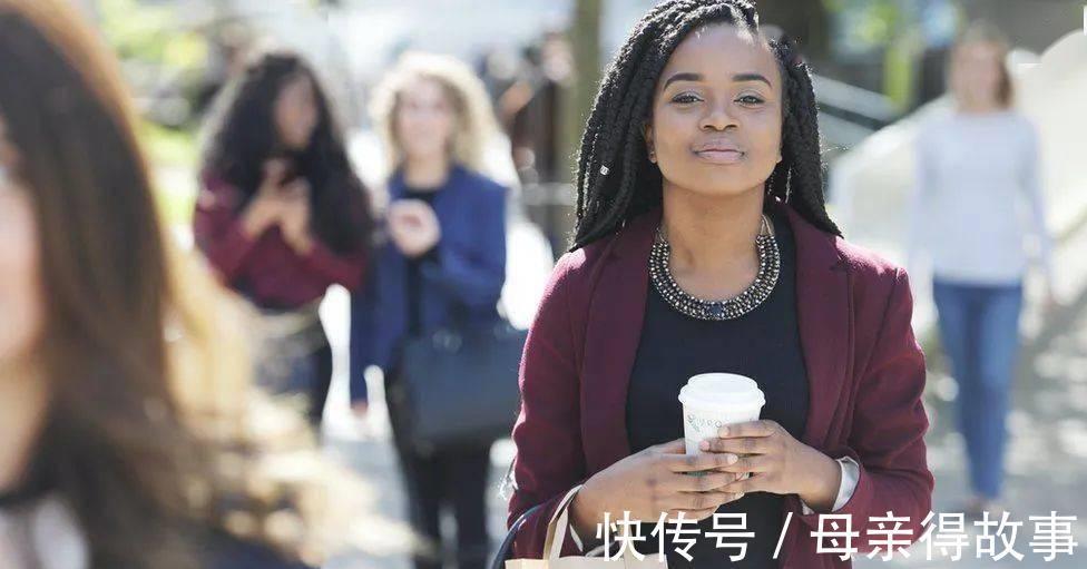 uc今年英国上大学人数暴涨,中国留学生人数一骑绝尘,找工作难了