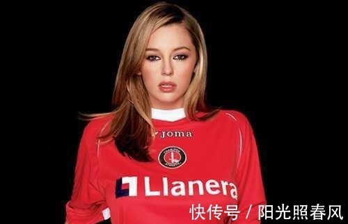 身材|她是英超足球宝贝,傲人身材堪比卡戴珊,切尔西传奇还因她被暴打