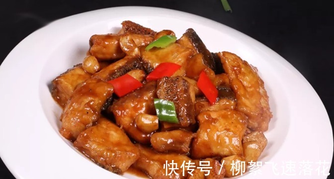 美食推荐吮指猪蹄、私家珍珠鲍、蒜香炆鱼肉制作方法!