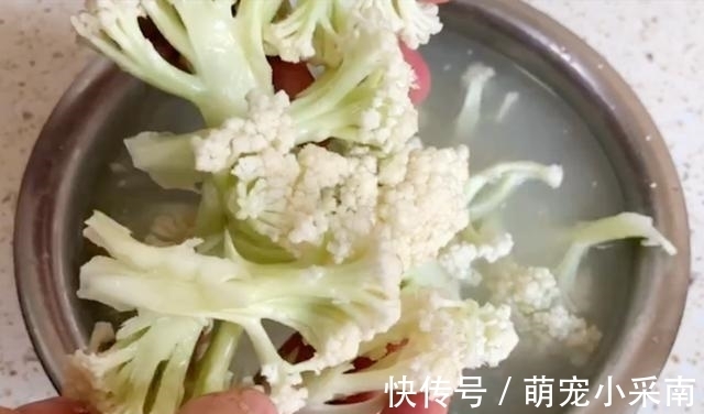 农药|花菜用清水洗是大错，等于吃虫卵，教你一妙招，农药虫卵全跑光