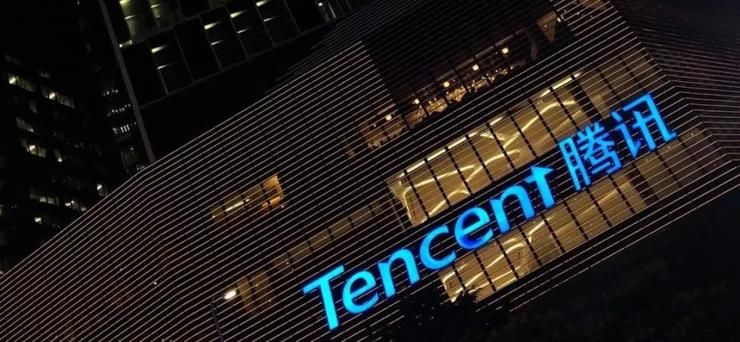 蔚来|一度因举报遭封禁，一份作息表突然火了：涉腾讯阿里华为等1300家公司；蔚来回应导航界面弹广告；微信语音会自动播放朋友圈｜雷锋早报