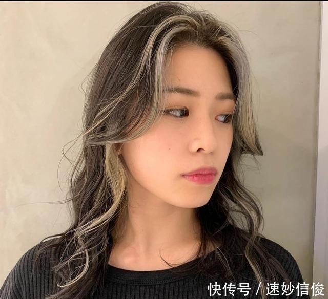 小卷|春节发型别乱剪，14款新时尚发型送给你，剪完让你颜值翻倍