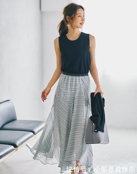 半身裙|今年半身裙别瞎穿，认准这些“上短下高腰”技巧，巧妙显高又时髦